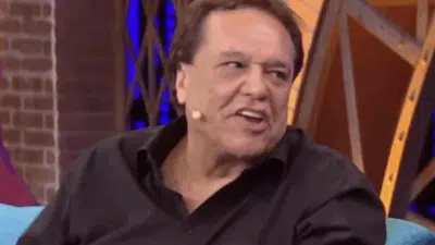 Dennis Carvalho, Ator e Diretor de TV, Morre aos 78 Anos – Uma Legião de Fãs em Luto!