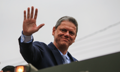 Tarcísio de Freitas injeta R$ 107 milhões no PT e causa impacto nas emendas de 2025!