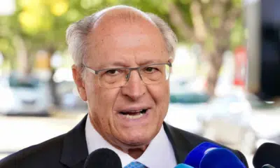 Brasil Evita Impacto de Tarifa Americana e Mantém Competitividade no Comércio!