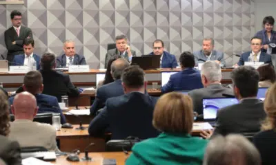 CPMI do INSS em Crise: Milhares de Pedidos Pendentes Ameaçam Encerramento!