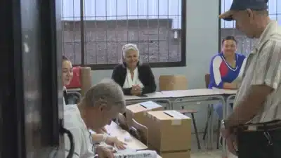 Eleições na Costa Rica: Segurança e Descontentamento Definem o Futuro Republicano em 2026