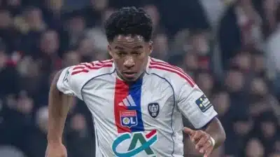 Endrick Brilha no Lyon e Elogios da Europa: Atleta Surpreende com Gols e Comparações!