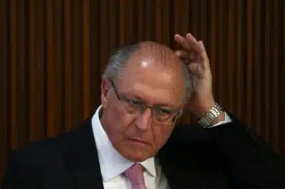Alckmin Responde a Dirceu e Evita Detalhes de Projetos para 2026!