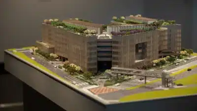 Banco Santander muda para Campus JK: novo endereço e estratégia ousada!