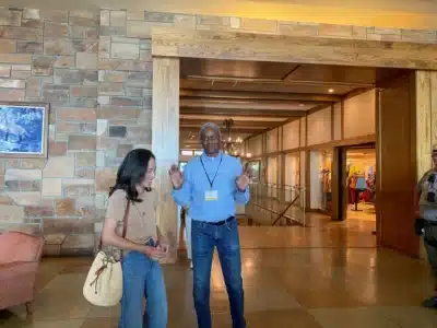 Raphael Bostic Alerta: Fed Prioriza Longo Prazo para Estabilizar Economia!