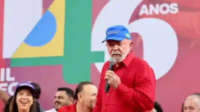 Lula lança apoio a Cuba e critica EUA; pré-campanha eleitoral ganha força!