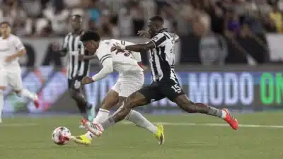 Fluminense Surpreende em Vitória Chuvosa Sobre Botafogo no Carioca!