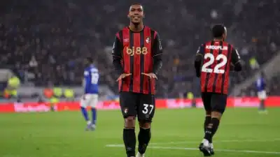 Rayan Brilha em Goleada Contra o Everton e Surpreende na Premier League!