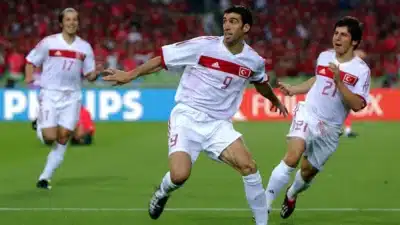 Hakan Sukur e outros craques marcaram gols históricos em tempo recorde na Copa do Mundo!