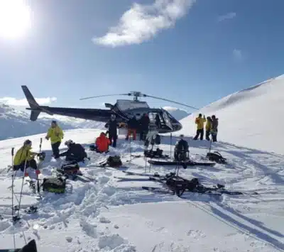 Heliski: A Jornada Existencial que Desafia a Montanha e Conquista Corações!