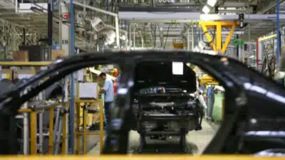 Anfavea Alerta: Queda Surpreendente na Produção Automobilística Brasileira em 2026!