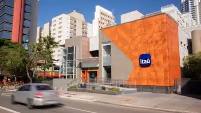 Itaú Unibanco Revela Estratégias e Desafios no Sistema Financeiro Após Crise Bancária
