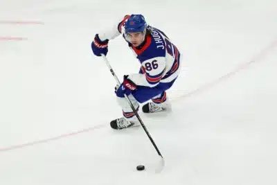 Estados Unidos FESTA! Americana conquista ouro histórico no hóquei em 2026!