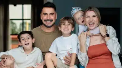 Julio Rocha e Karoline Kleine anunciam chegada do quarto filho: emoção e gratidão!