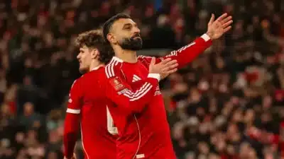 Liverpool Destroça Brighton e Avança na Copa da Inglaterra – Szoboszlai Brilha!