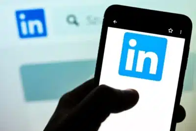 LinkedIn em Alerta: Nova Onda de Phishing Ameaça Contas e Dados Corporativos!