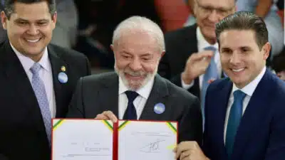 Lula e Janja lideram pacto histórico: homens assumem luta contra feminicídio!