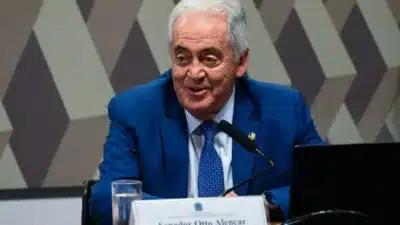 Senador do PSD-BA Declara Forte Apoio à Reeleição de Lula em Evento Surpreendente