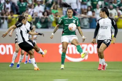 Palmeiras Fera! Verdão Conquista Supercopa Feminina em Jogo Épico Contra Corinthians!