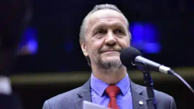 Lula Defende Veto à Dosimetria e Anuncia Prioridades para 2026 no PT