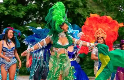 Carnaval Sem Stress: 6 Apps Essenciais para a Folia de 2026!