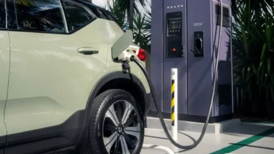 Carregamento Rápido de Veículos Elétricos Acelera Degradação de Baterias – Alerta!