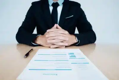 EXAME e Saint Paul lançam treinamento: IA revoluciona currículos e te prepara para o futuro!