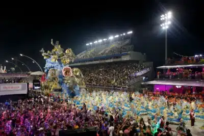 Rio de Janeiro em Festa: Carnaval é Feriado, Mas a Maioria do Brasil Trabalha!