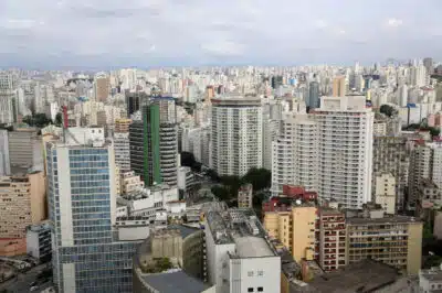 São Paulo: 311 Mil Vagas de Trabalho Criadas em 2025! Descubra os Destinos de Mais Emprego no Brasil