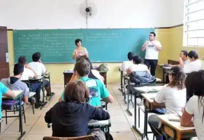 Tarcísio e Feder Apresentam Resultados Chave do Saresp 2025 em SP!