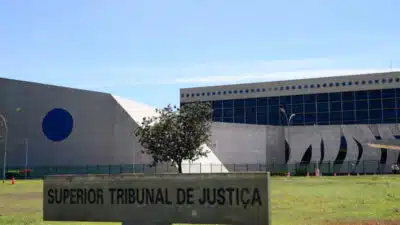 STJ Condena Conselheiro do TCE-RJ a 13 Anos por Lavagem de Dinheiro