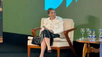 Teresa Cristina Avalia Vice na Chapa de Flávio Bolsonaro em Cenário Eleitoral Empacado