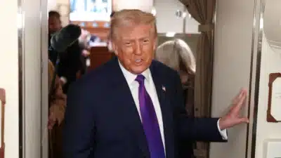 Trump intensifica ataque comercial contra Brasil e China com novas tarifas!