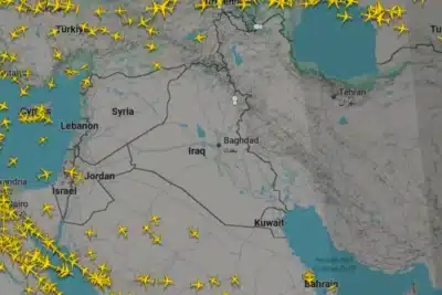 Oriente Médio em Crise: Espaços Aéreos Fechados Causam Chaos Global no Tráfego Aéreo