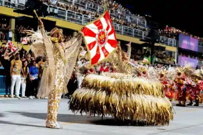 Sábado das Campeãs da Liesa Promete Desfiles Épicos no Rio!