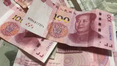 Yuan Chinês Atinge Novo Patamar Histórico Contra Dólar Americano – O Que Isso Significa?