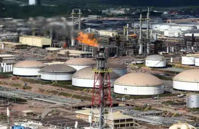 Setor de Combustíveis em Alerta Máximo: Desabastecimento Ameaça o Brasil!