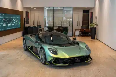 Aston Martin Valhalla: Lançamento Exclusivo no Brasil com Preço de Estrela!