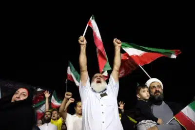 Irã Escalona Ataques no Golfo Pérsico: Alerta Máximo e Guerra Regional Improvável?