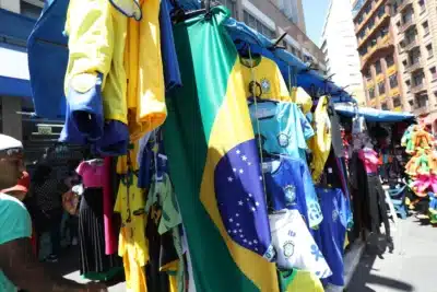 Copa 2026: Varejo Brasileiro em Risco com Queda de 40&percnt; nos Shoppings!