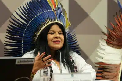 Sonia Guajajara Revela Drama em Hospital Após Internação de Impacto!