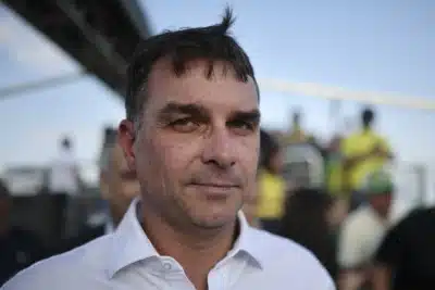 Ratinho Jr. Desiste da Presidência e Pode Impulsionar Candidato do PL em 2026