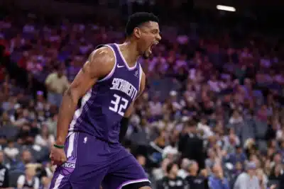 NBA: Terça-feira Explosiva! Kings, Hornets e Suns em Ação!
