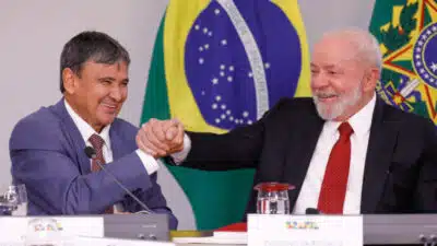 Lula Reforça Equipe de Campanha com Ministros e Estratégias Polêmicas para 2026!
