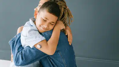 Sensor Inovador Tranquiliza Pais: Tecnologia Revoluciona Vida de Crianças com Diabetes