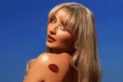 Sabrina Carpenter Conquista o Palco do Lollapalooza Brasil 2026 com Show Inesquecível!