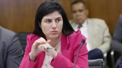 CCJ Aprova Medida Polêmica: Nome Afetivo em Guarda Judicial!