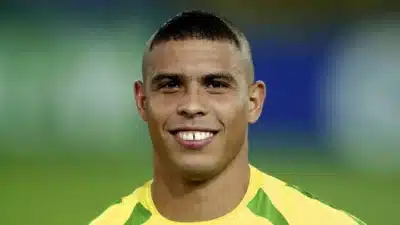 Ronaldo Fenômeno Revela Estratégia Surpreendente por Trás do “Cascão” na Copa de 2002!