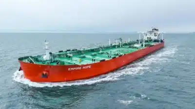 China lança superpetroleiro “Empire Hope” e revoluciona o setor!