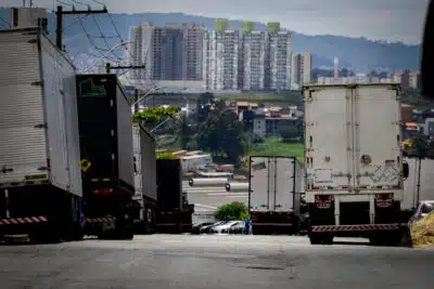 CNI Alerta: Medida Provisória sobre Piso do Frete Ameaça Economia Brasileira